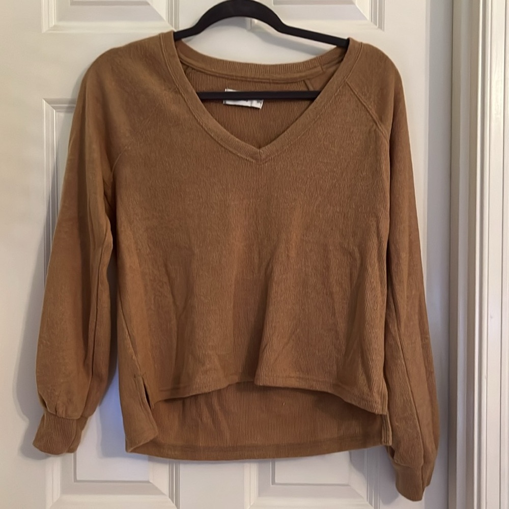 NWOT Abercrombie V Neck Tan Sweater